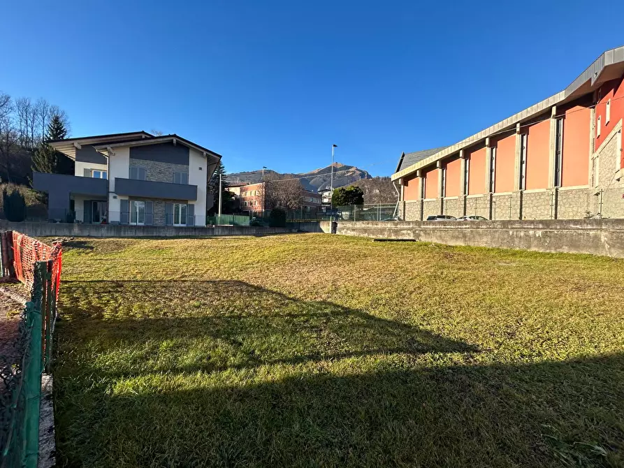 Immagine 9 di Locale commerciale in vendita  in Via Bonvicini a Clusone