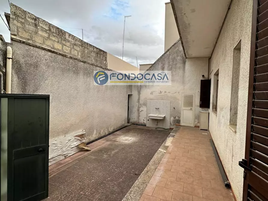 Immagine 22 di Casa indipendente in vendita  in Via Giacomo Leopardi 1 a Bagnolo Del Salento