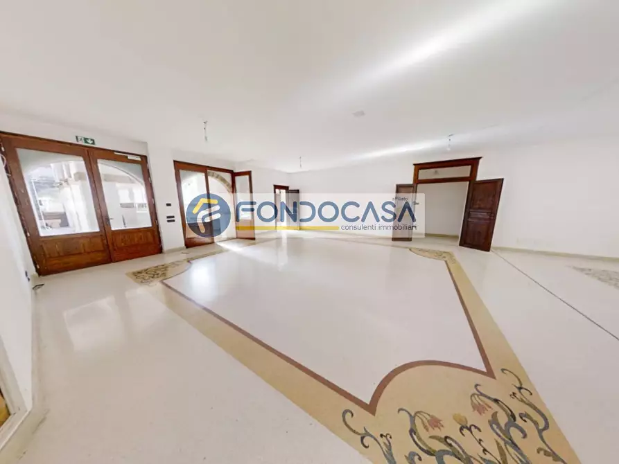 Immagine 2 di Villa in vendita  in Via Padula a Arnesano