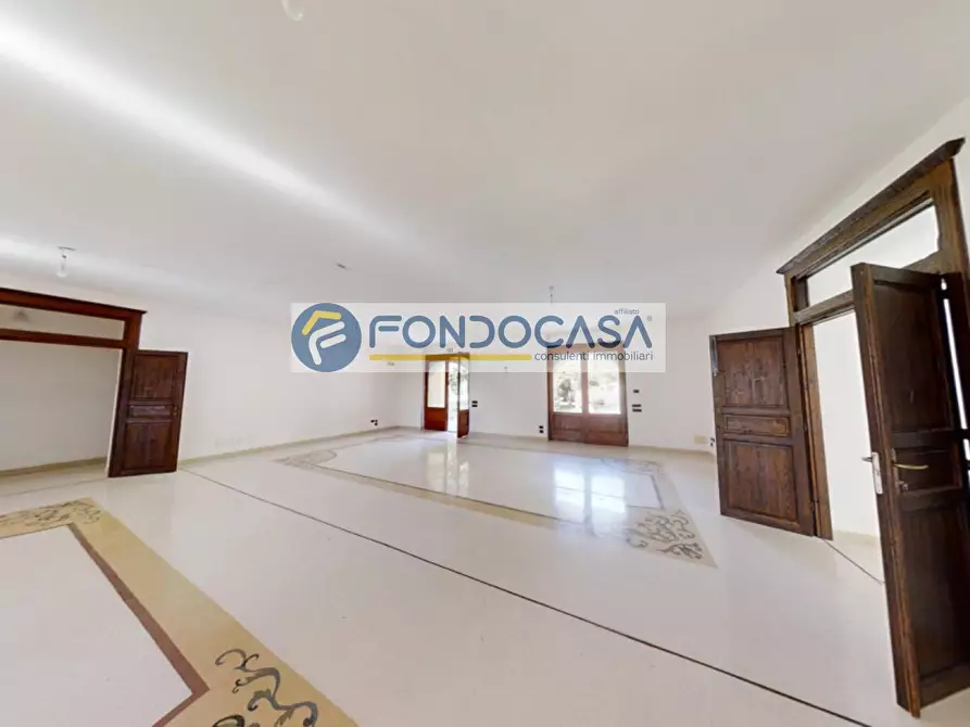 Immagine 10 di Villa in vendita  in Via Padula a Arnesano