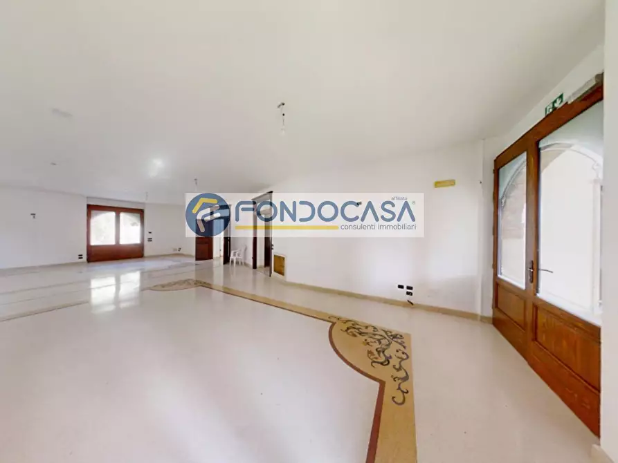 Immagine 12 di Villa in vendita  in Via Padula a Arnesano