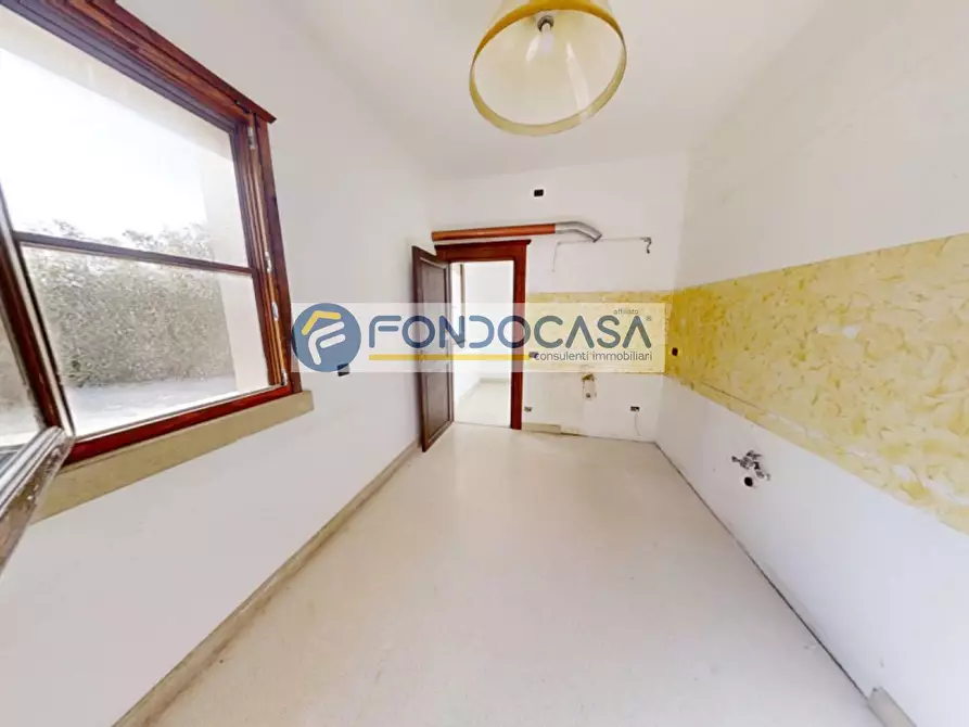 Immagine 15 di Villa in vendita  in Via Padula a Arnesano