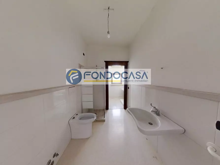 Immagine 18 di Villa in vendita  in Via Padula a Arnesano