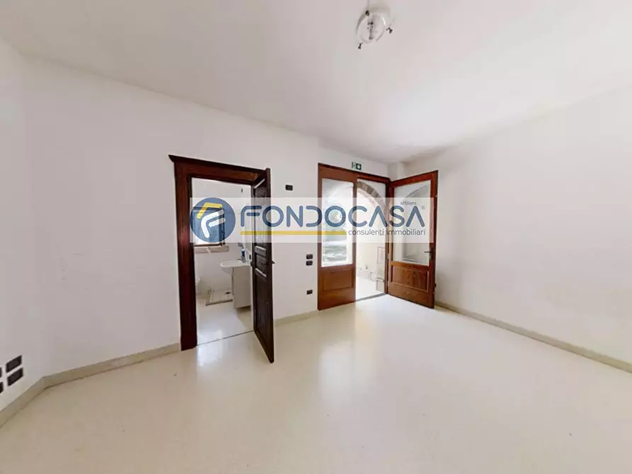 Immagine 21 di Villa in vendita  in Via Padula a Arnesano