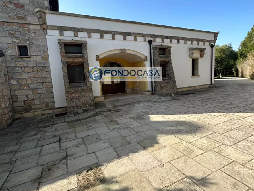 Immagine 37 di Villa in vendita  in Via Padula a Arnesano