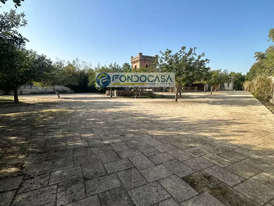 Immagine 41 di Villa in vendita  in Via Padula a Arnesano