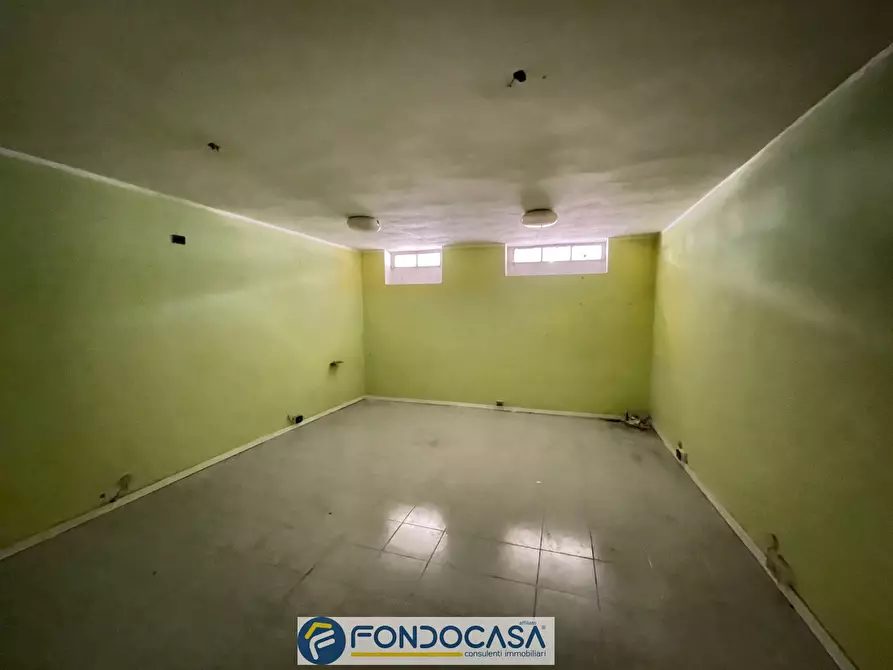 Immagine 8 di Magazzino in vendita  11 a Cazzago San Martino