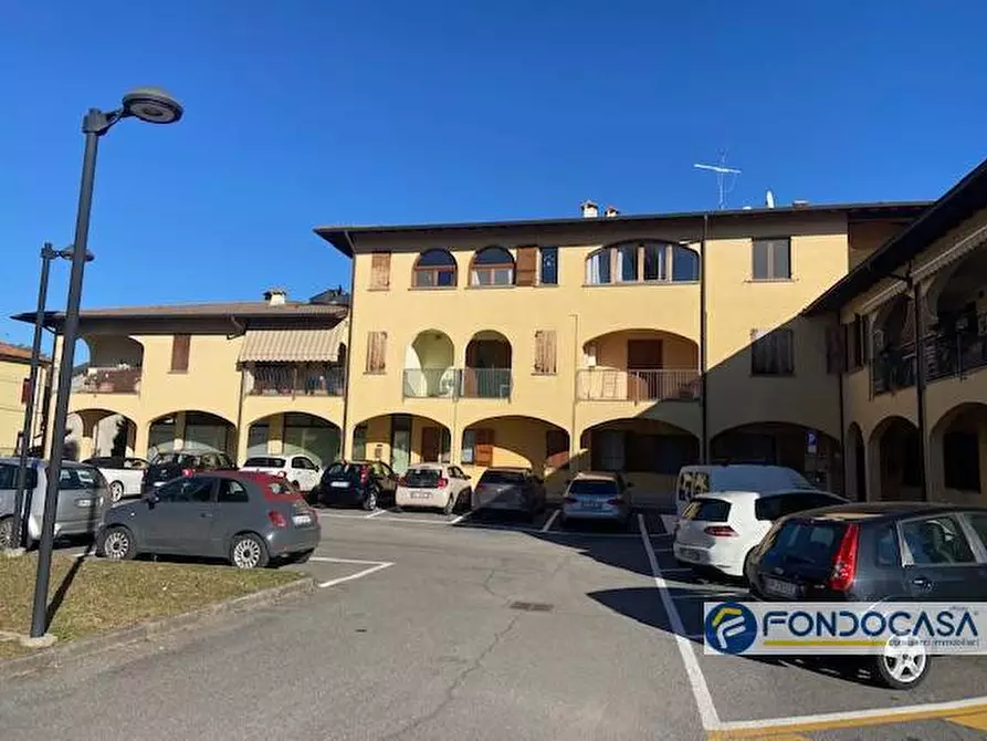 Immagine 2 di Magazzino in vendita  12 a Castelli Calepio