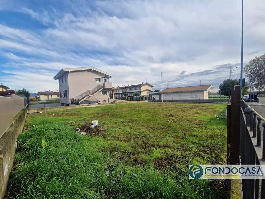 Immagine 4 di Terreno residenziale in vendita  in VIA SANDRO PERTINI a Adro