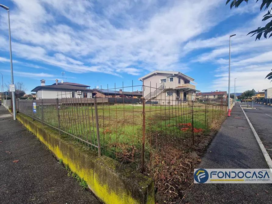 Immagine 5 di Terreno residenziale in vendita  in VIA SANDRO PERTINI a Adro