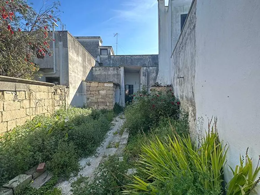 Immagine 11 di Appartamento in vendita  in VIA MARTANO 73 a Arnesano