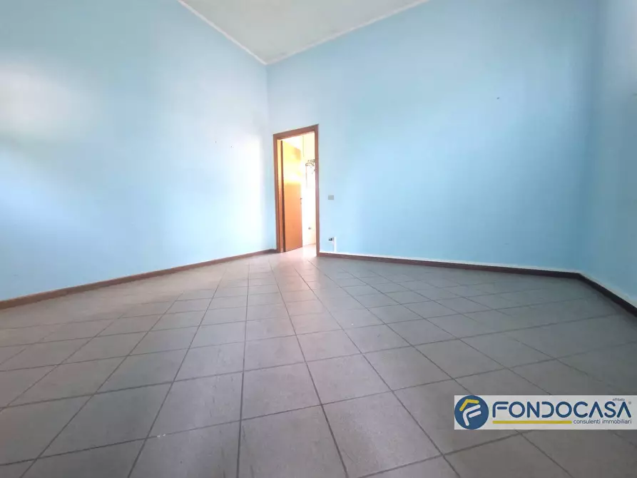 Immagine 10 di Locale commerciale in vendita  in VIA TODESCHINO a Sirmione