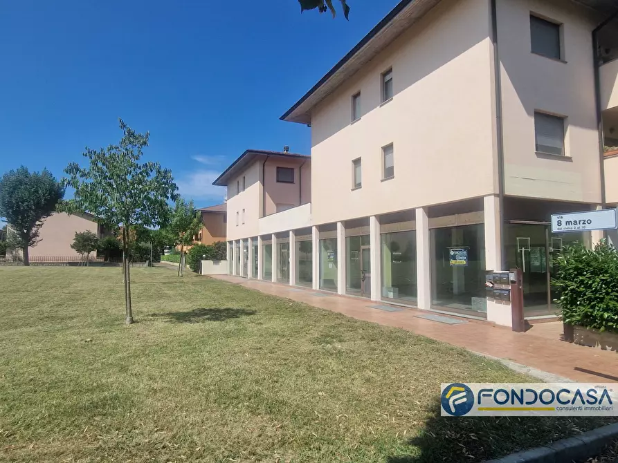 Immagine 13 di Locale commerciale in vendita  in VIA TODESCHINO a Sirmione