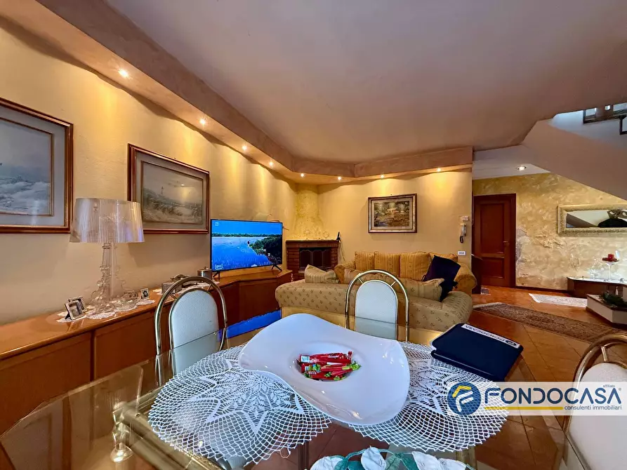 Immagine 6 di Villa in vendita  a Castelli Calepio