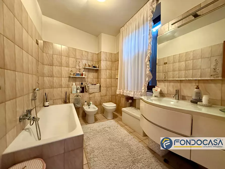 Immagine 21 di Villa in vendita  a Castelli Calepio