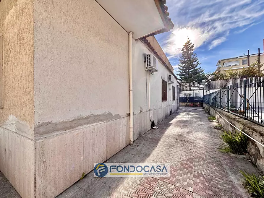 Immagine 25 di Casa semindipendente in vendita  in via vito di jasi a Aversa