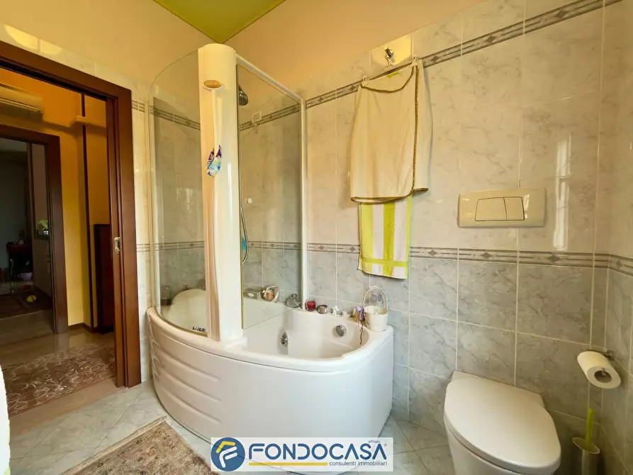 Immagine 16 di Appartamento in vendita  a Rodengo-Saiano