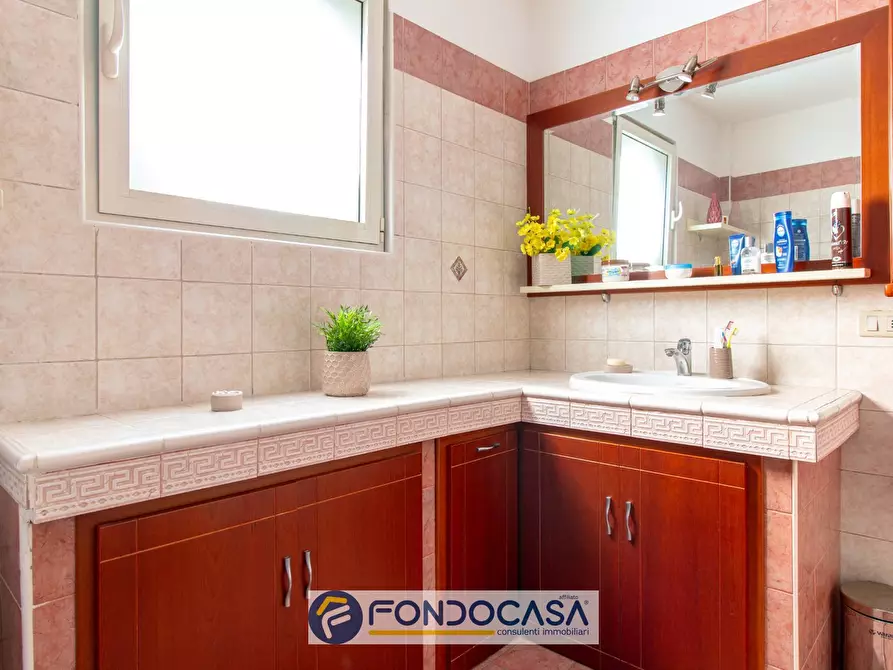 Immagine 33 di Villetta a schiera in vendita  in Via Friuli 1 a Montecorvino Pugliano