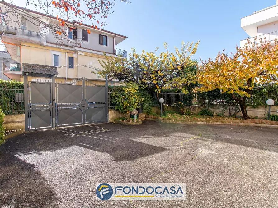 Immagine 36 di Villetta a schiera in vendita  in Via Friuli 1 a Montecorvino Pugliano