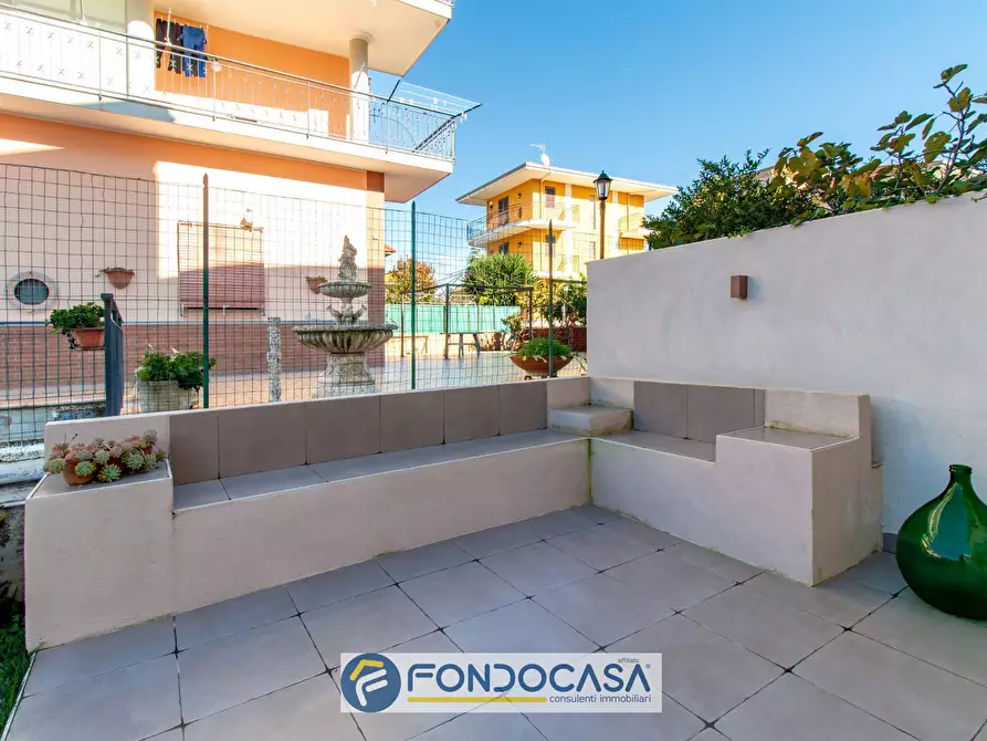 Immagine 42 di Villetta a schiera in vendita  in Via Friuli 1 a Montecorvino Pugliano