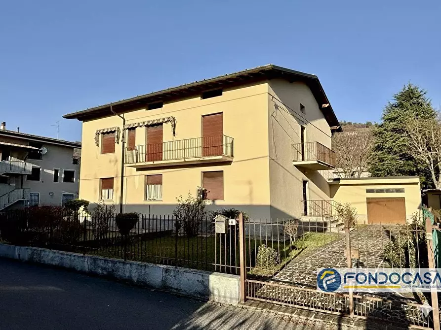 Immagine 5 di Villa in vendita  a Coccaglio