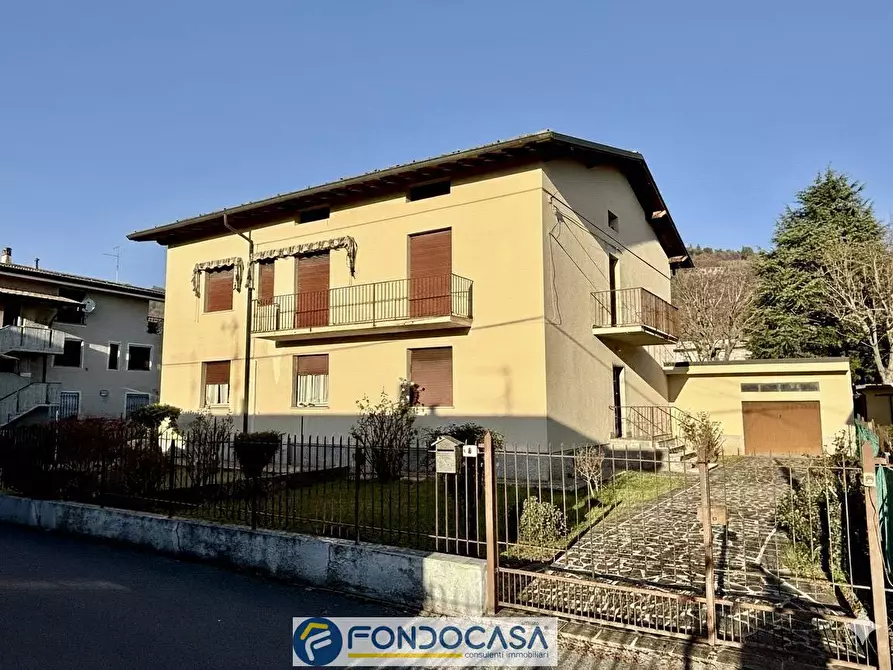 Immagine 2 di Casa semindipendente in vendita  a Adro