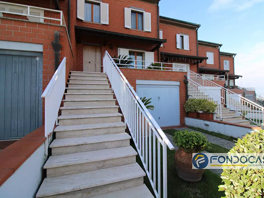 Immagine 2 di Villetta a schiera in vendita  in Via Del Colle a Pontedera