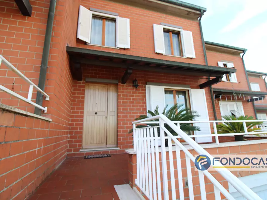 Immagine 3 di Villetta a schiera in vendita  in Via Del Colle a Pontedera