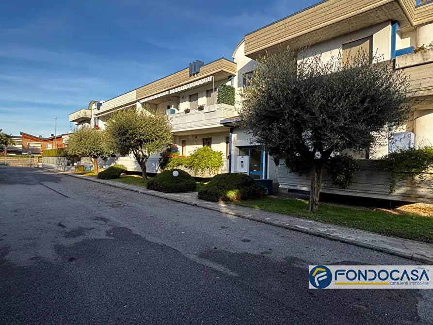 Immagine 1 di Appartamento in vendita  in VIA VITTORIO VENETO a Castro