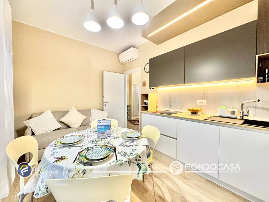 Immagine 5 di Appartamento in vendita  in Via Dei Fiori a Borgio Verezzi