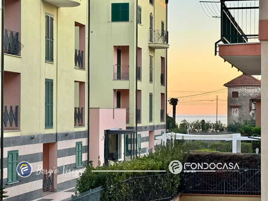 Immagine 15 di Appartamento in vendita  in Via Dei Fiori a Borgio Verezzi