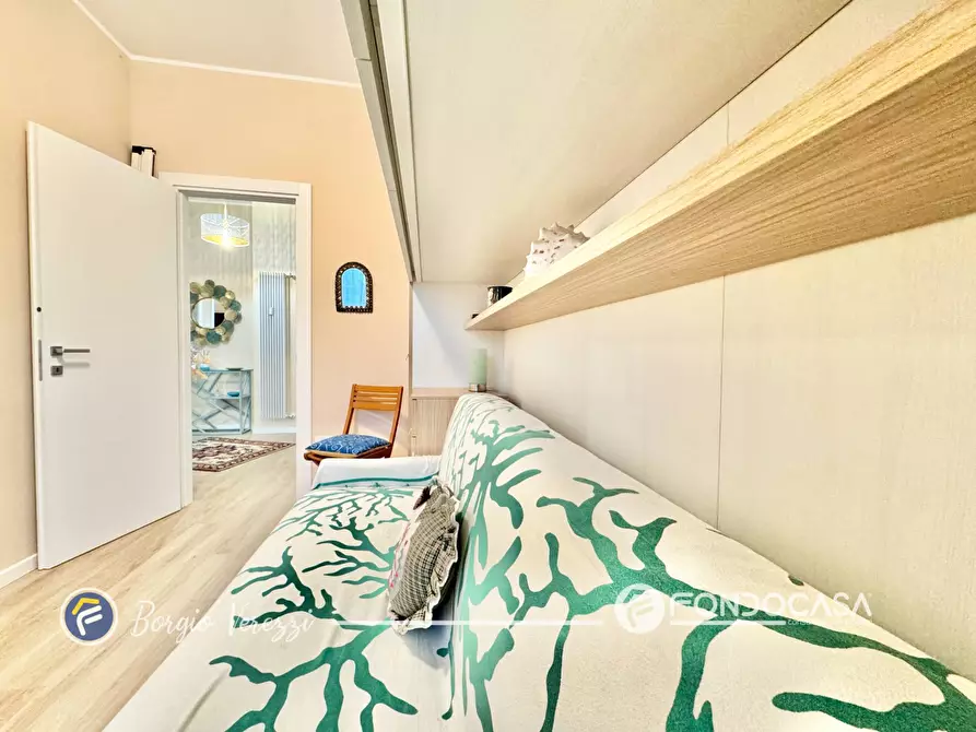 Immagine 13 di Appartamento in vendita  in Via Dei Fiori a Borgio Verezzi