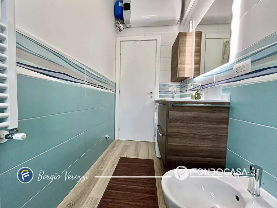 Immagine 16 di Appartamento in vendita  in Via Dei Fiori a Borgio Verezzi