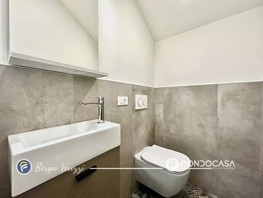 Immagine 15 di Appartamento in vendita  in Via Vittorio Veneto 8 a Borgio Verezzi