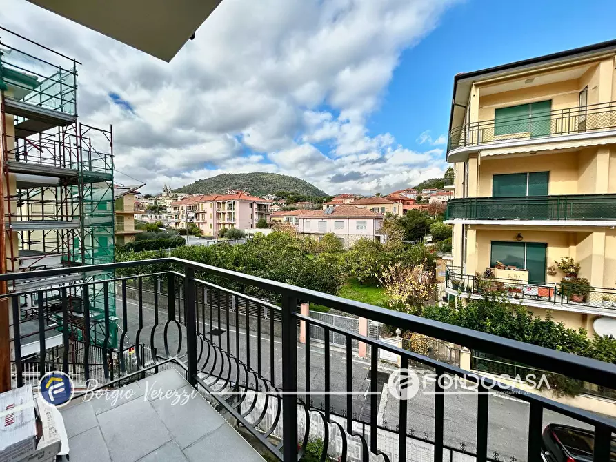 Immagine 12 di Appartamento in vendita  in Via Vittorio Veneto 8 a Borgio Verezzi