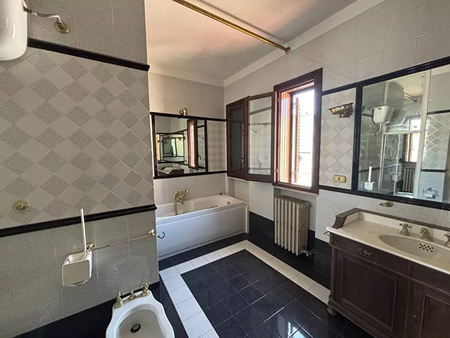 Immagine 16 di Appartamento in vendita  in Via Giovanni Pascoli 7 a Arnesano