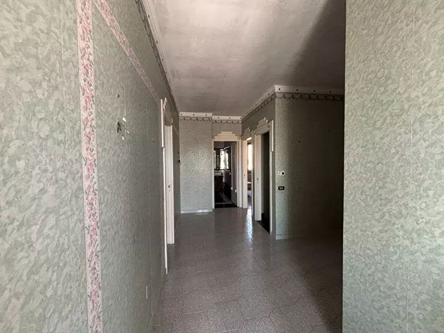 Immagine 9 di Appartamento in vendita  in Via Giovanni Pascoli 7 a Arnesano