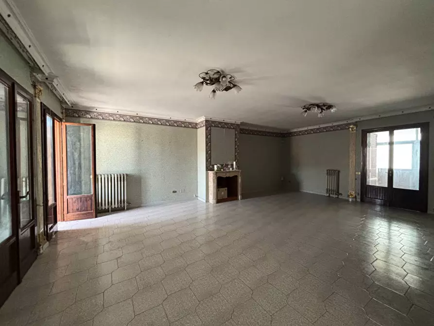 Immagine 3 di Appartamento in vendita  in Via Giovanni Pascoli 7 a Arnesano