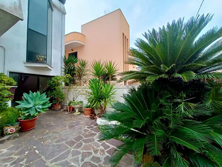 Immagine 1 di Appartamento in vendita  in Via Giovanni Pascoli 7 a Arnesano