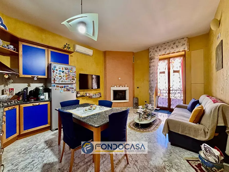 Immagine 11 di Appartamento in vendita  in via tiziano a Sant'antimo