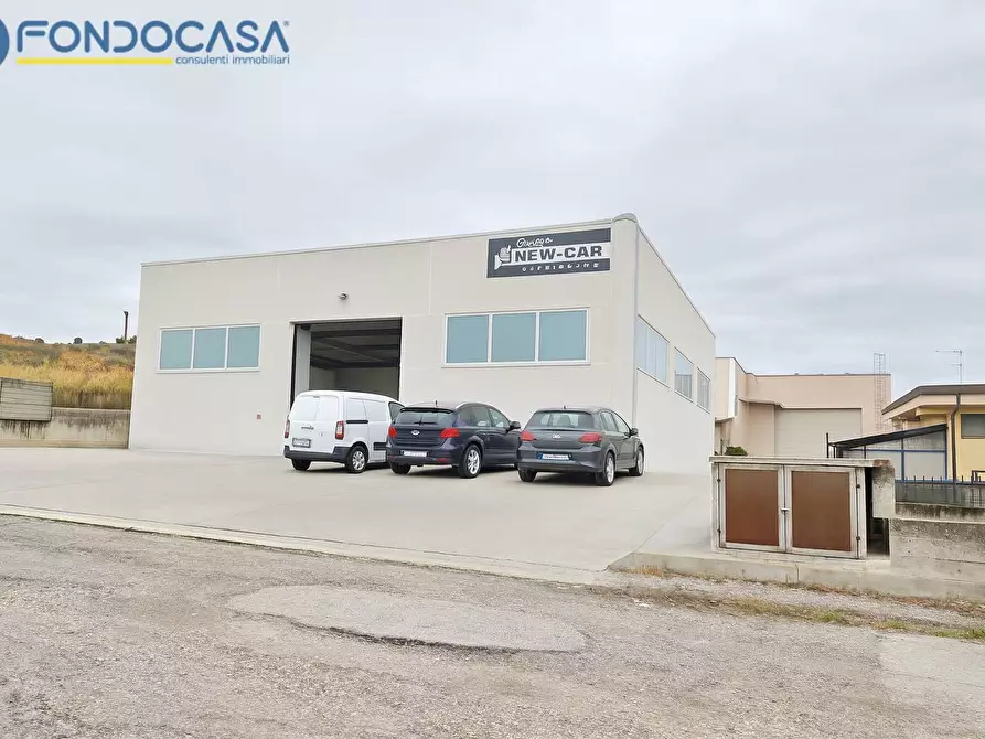 Immagine 3 di Capannone industriale in vendita  in Via Cristoforo Colombo a Sant'omero