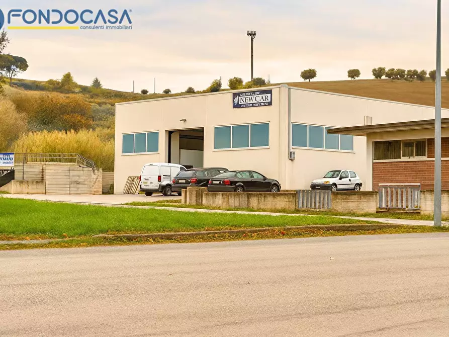 Immagine 4 di Capannone industriale in vendita  in Via Cristoforo Colombo a Sant'omero