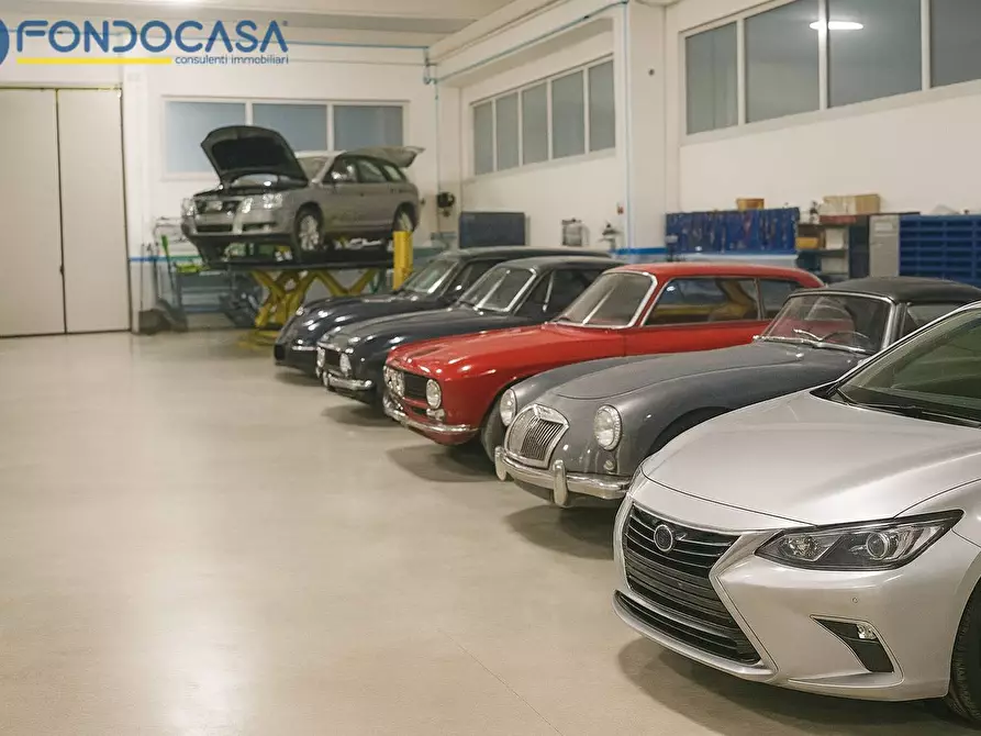 Immagine 7 di Capannone industriale in vendita  in Via Cristoforo Colombo a Sant'omero