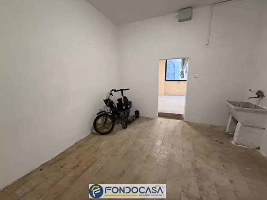 Immagine 17 di Locale commerciale in vendita  a Passirano