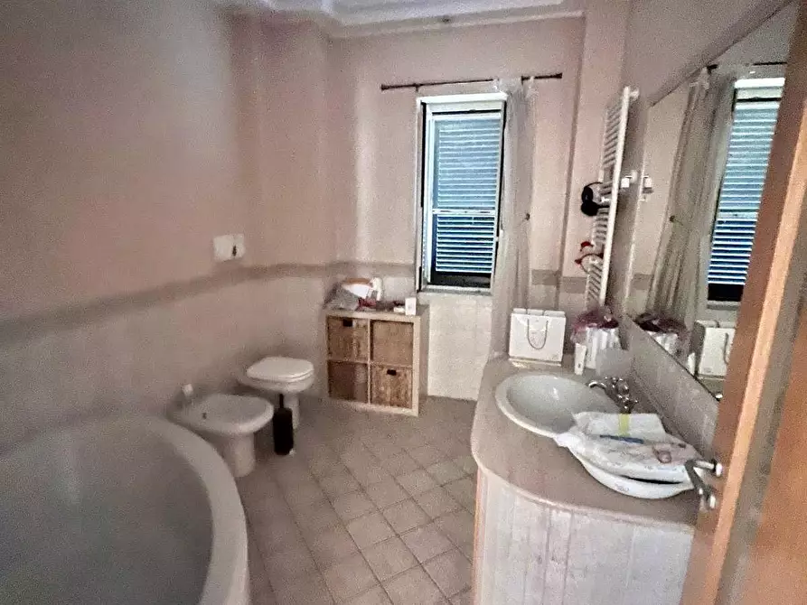 Immagine 20 di Appartamento in vendita  in Via San Francesco a Patria 132 a Giugliano In Campania