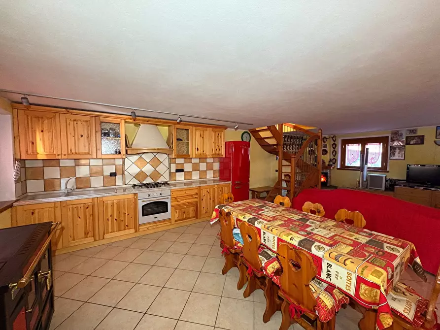 Immagine 6 di Casa semindipendente in vendita  in Via Romentarek a Ardesio