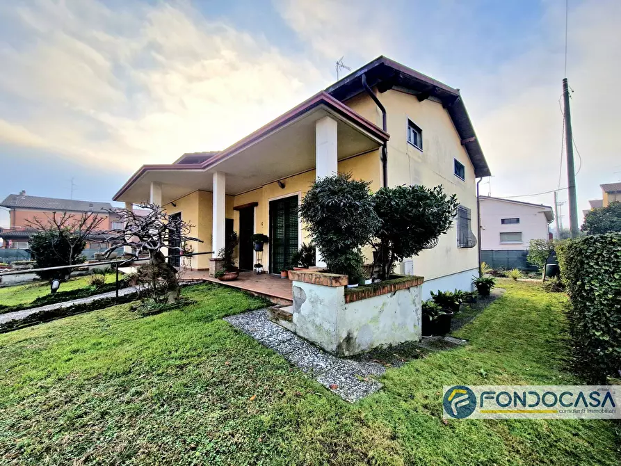 Immagine 4 di Villa in vendita  25 a Travagliato