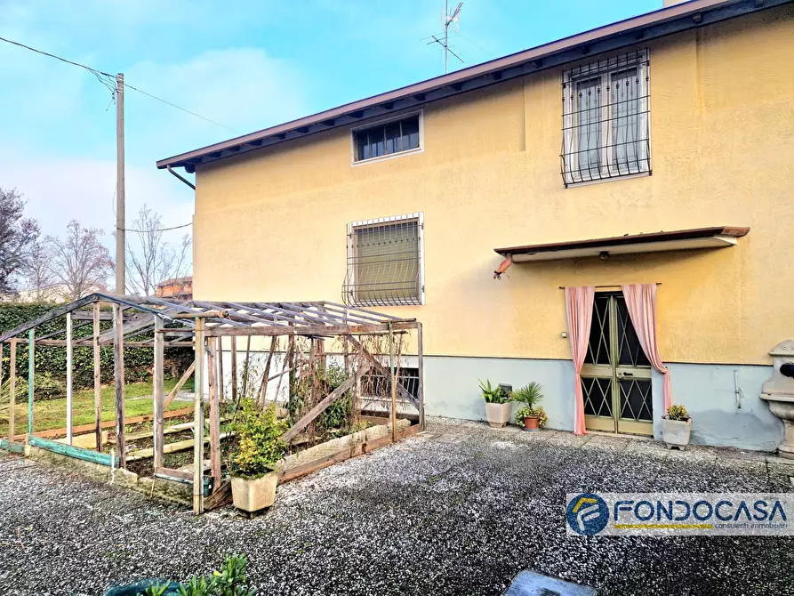 Immagine 8 di Villa in vendita  25 a Travagliato