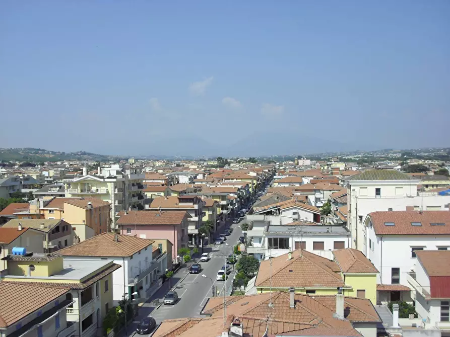 Immagine 15 di Appartamento in vendita  in Viale Vittoria 257 a Alba Adriatica
