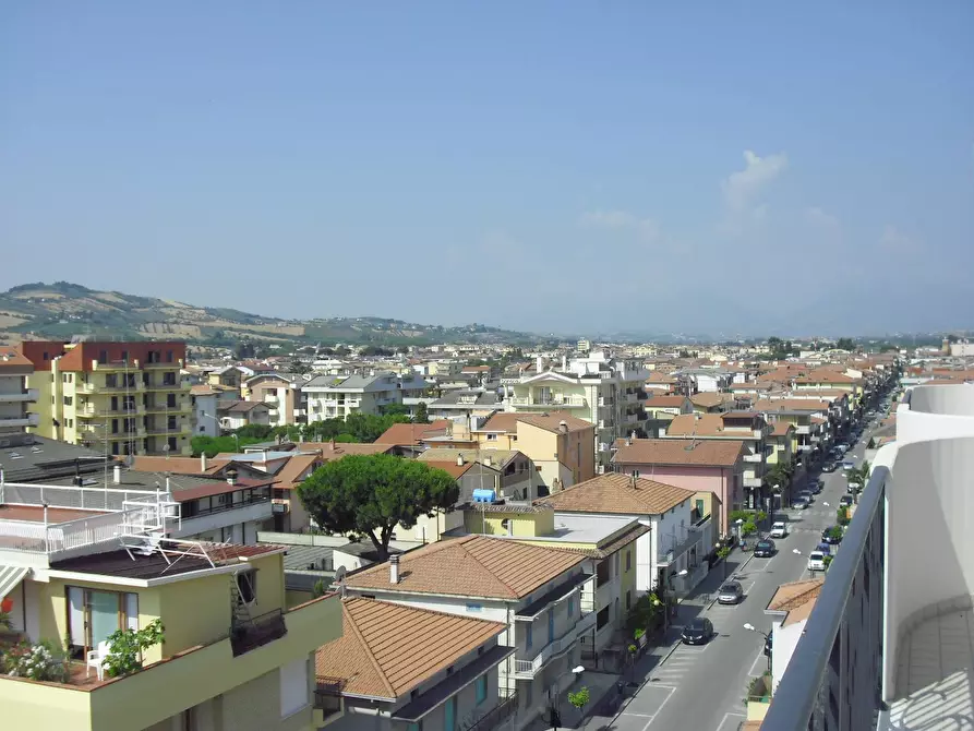 Immagine 19 di Appartamento in vendita  in Viale Vittoria 257 a Alba Adriatica